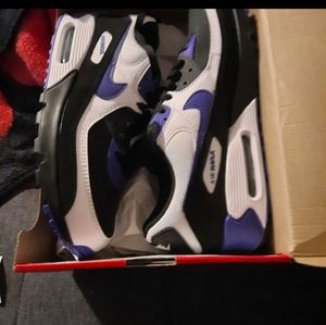 Nike Air Max 90. With a sleek design.